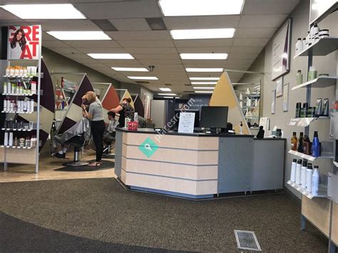 By creating an account you are able to follow friends and experts you trust and see the places they’ve recommended. . Great clips salt lake city